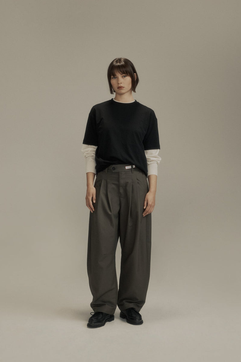Dart-Knee Pleated Trousers