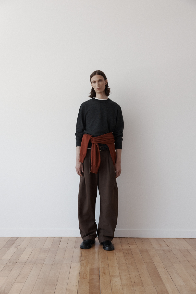 Dart-Knee Pleated Trousers